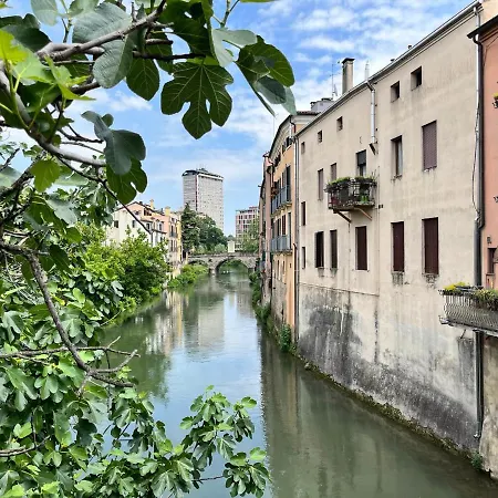Ai Portici Di Via Savonarola Apartment *
