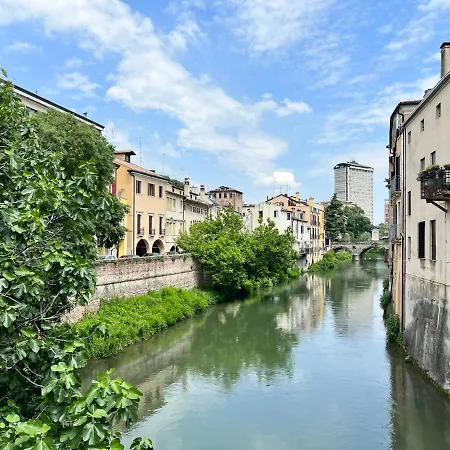 Apartment Ai Portici Di Via Savonarola *
