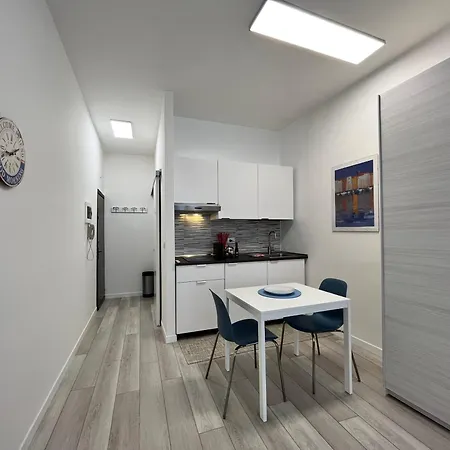 Apartman Ai Portici Di Via Savonarola *