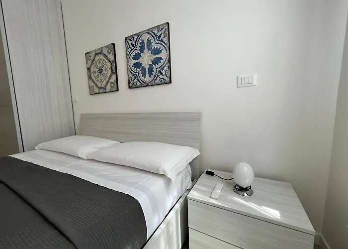 Ai Portici Di Via Savonarola Apartment