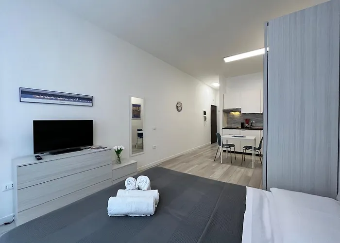 Ai Portici Di Via Savonarola *